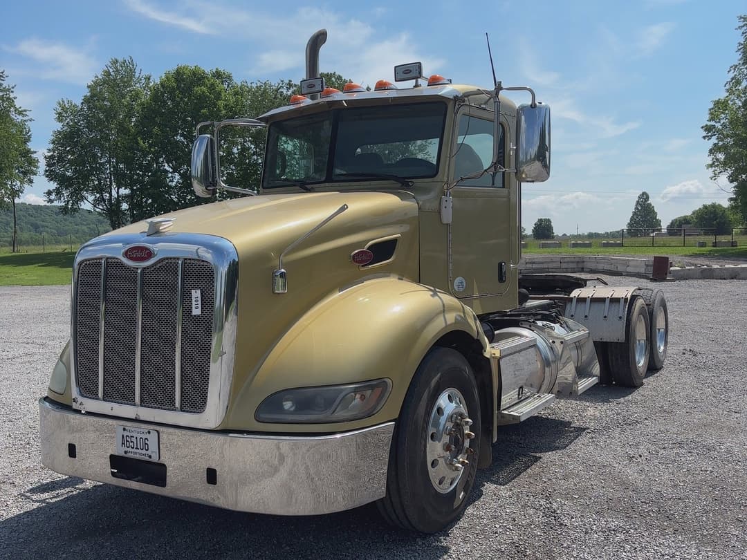 Image of Peterbilt 386 Primary image