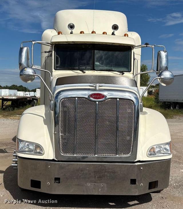 Image of Peterbilt 386 equipment image 1