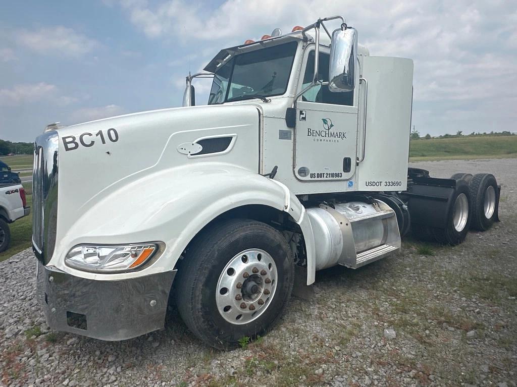 Image of Peterbilt 386 Primary image