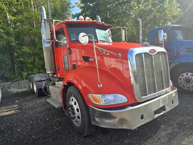 Image of Peterbilt 386 equipment image 3