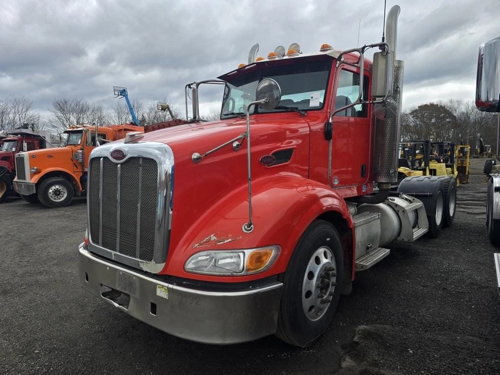 2012 Peterbilt 386 Equipment Image0