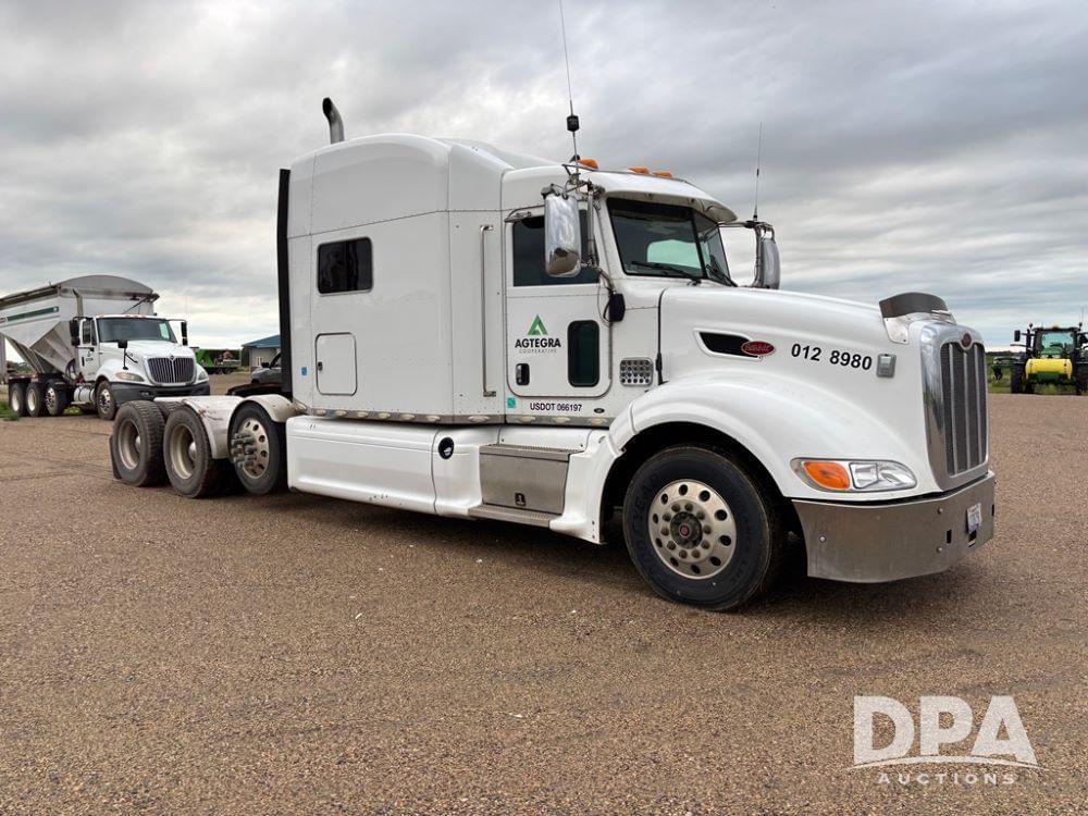 Image of Peterbilt 386 Primary image