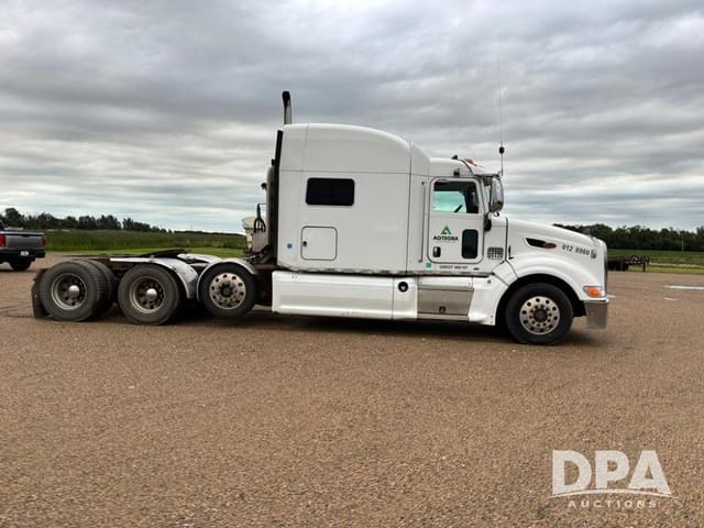 Image of Peterbilt 386 equipment image 3