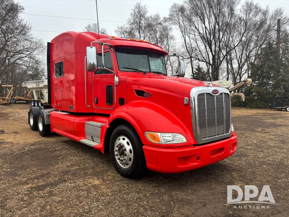 2012 Peterbilt 386 Equipment Image0