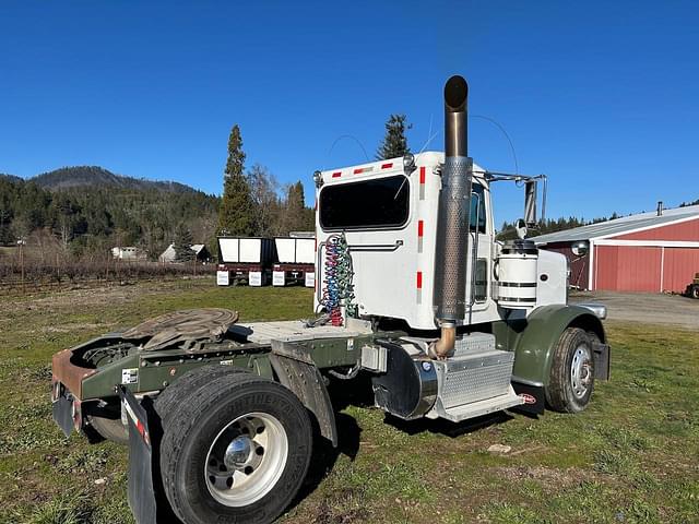 Image of Peterbilt 388 equipment image 4