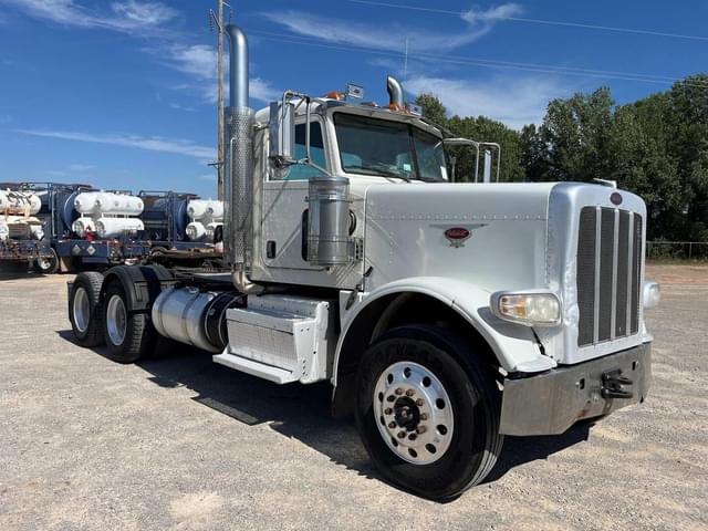 Image of Peterbilt 388 equipment image 2