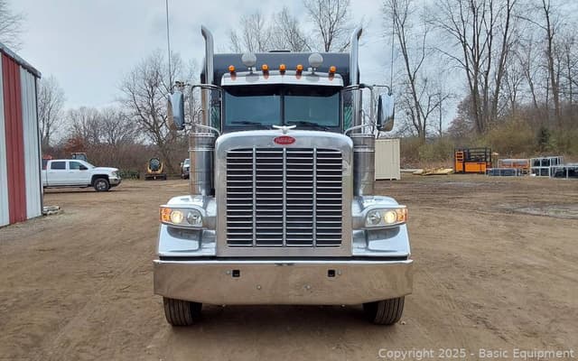 Image of Peterbilt 388 equipment image 2
