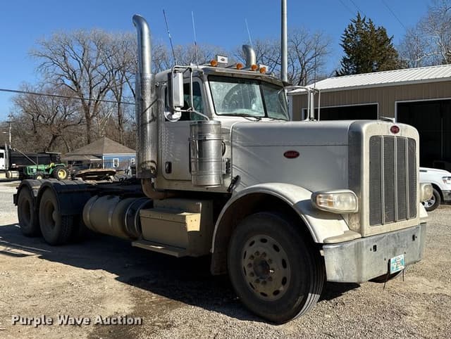 Image of Peterbilt 388 equipment image 2