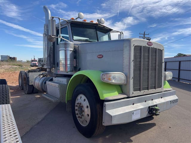 Image of Peterbilt 388 equipment image 2