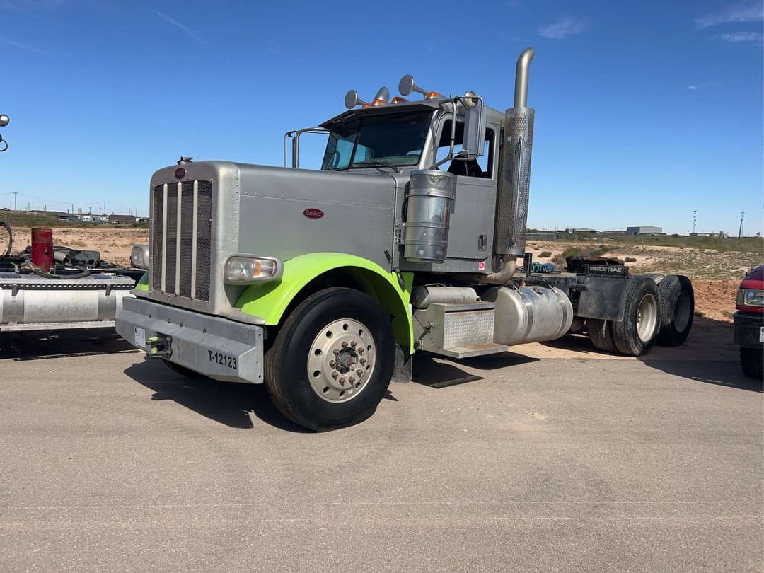 Image of Peterbilt 388 Primary image