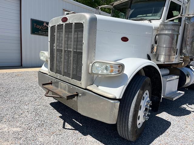 Image of Peterbilt 388 equipment image 2