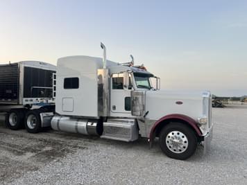 Main image Peterbilt 389