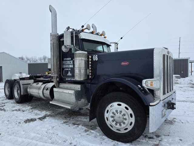 Image of Peterbilt 389 equipment image 1