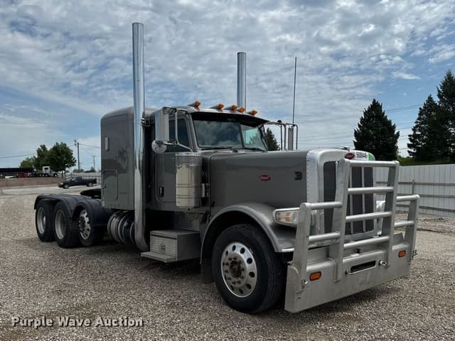 Image of Peterbilt 389 equipment image 2