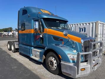 Main image Peterbilt 587