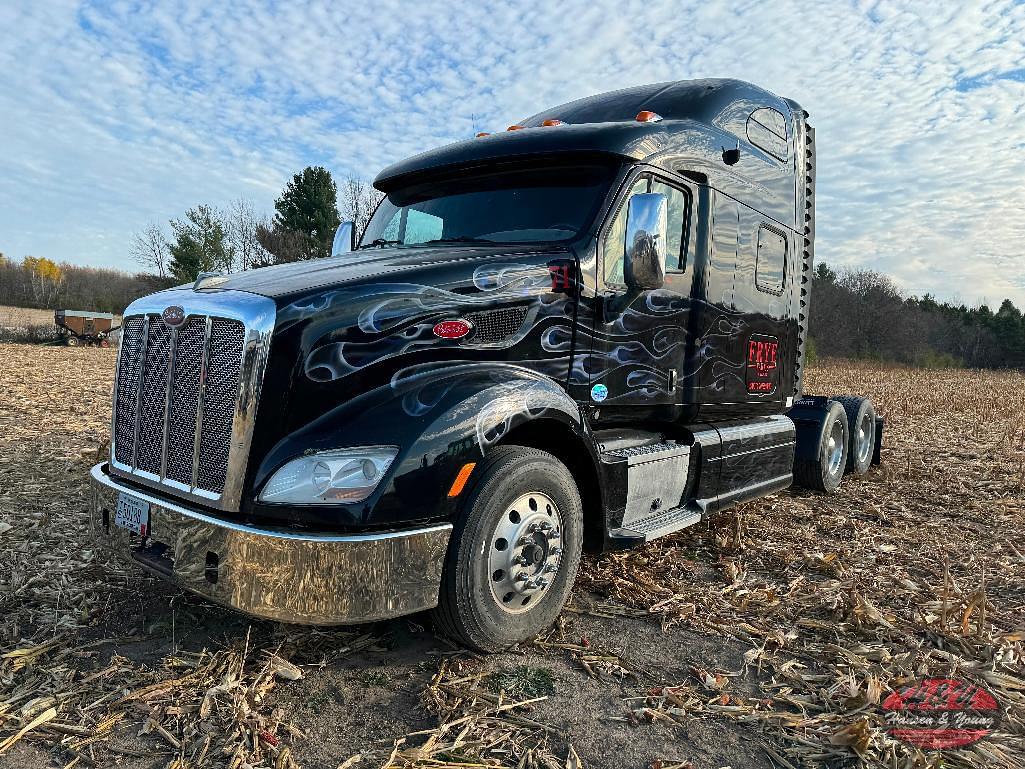 Image of Peterbilt 587 Primary image