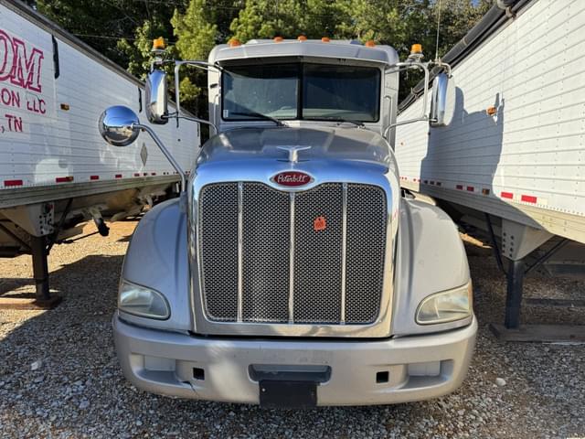 Image of Peterbilt 589 equipment image 1