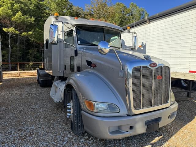 Image of Peterbilt 589 equipment image 2