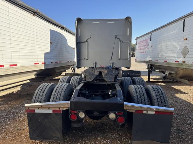 Image of Peterbilt 589 equipment image 4