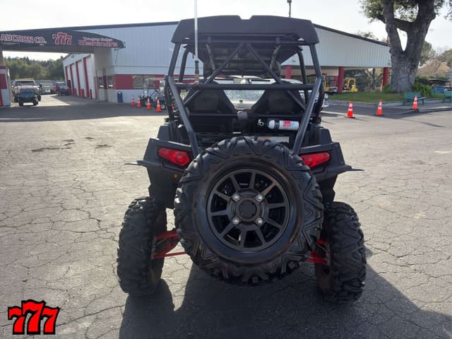 Image of Polaris RZR 900 equipment image 4