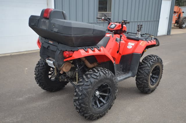 Image of Polaris Sportsman 550 EFI equipment image 3