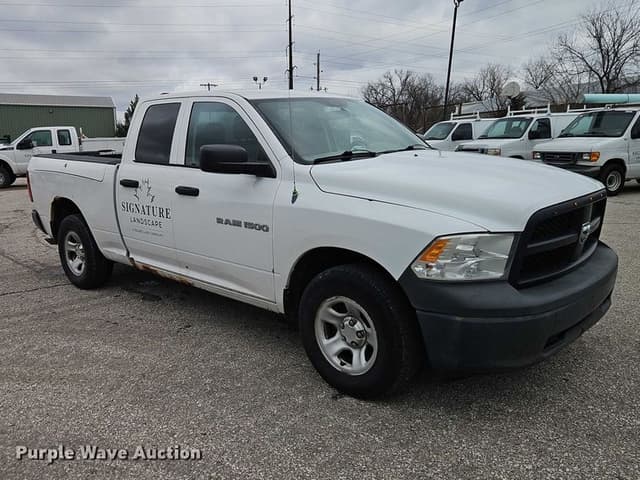 Image of Dodge Ram 1500 equipment image 2