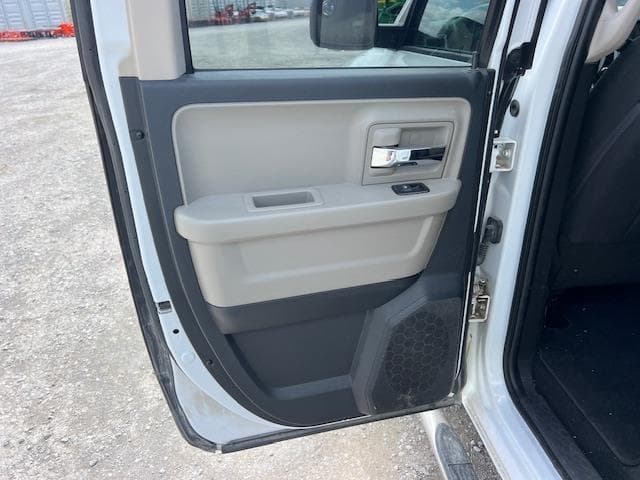 Image of Dodge Ram 1500 equipment image 4