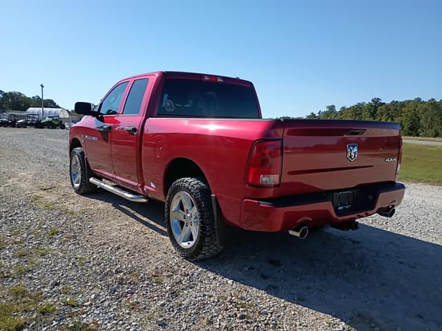 Image of Dodge Ram 1500 equipment image 4