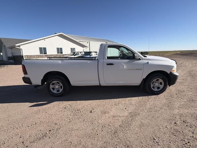 Image of Dodge Ram 1500 equipment image 3