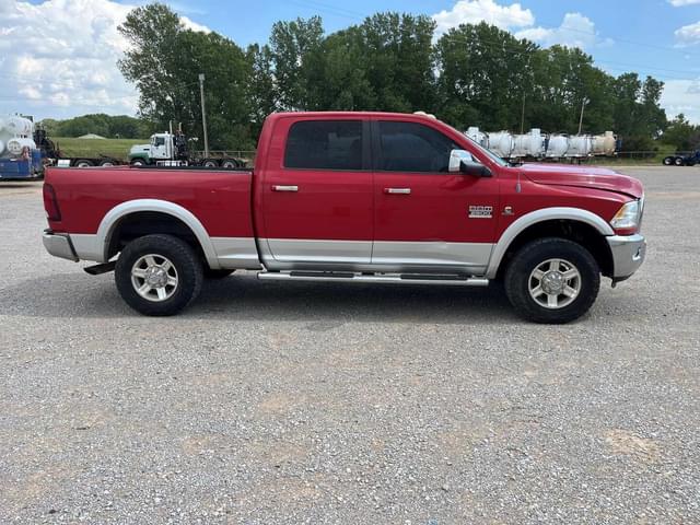 Image of Dodge Ram 2500 equipment image 2