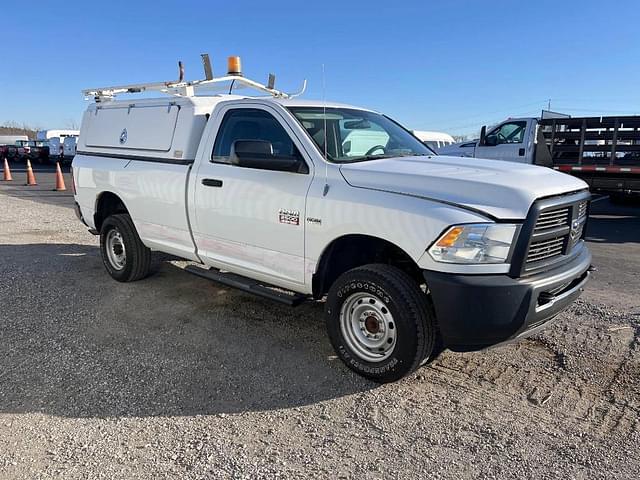 Image of Dodge Ram 2500 equipment image 3