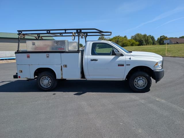 Image of Dodge Ram 2500 equipment image 3