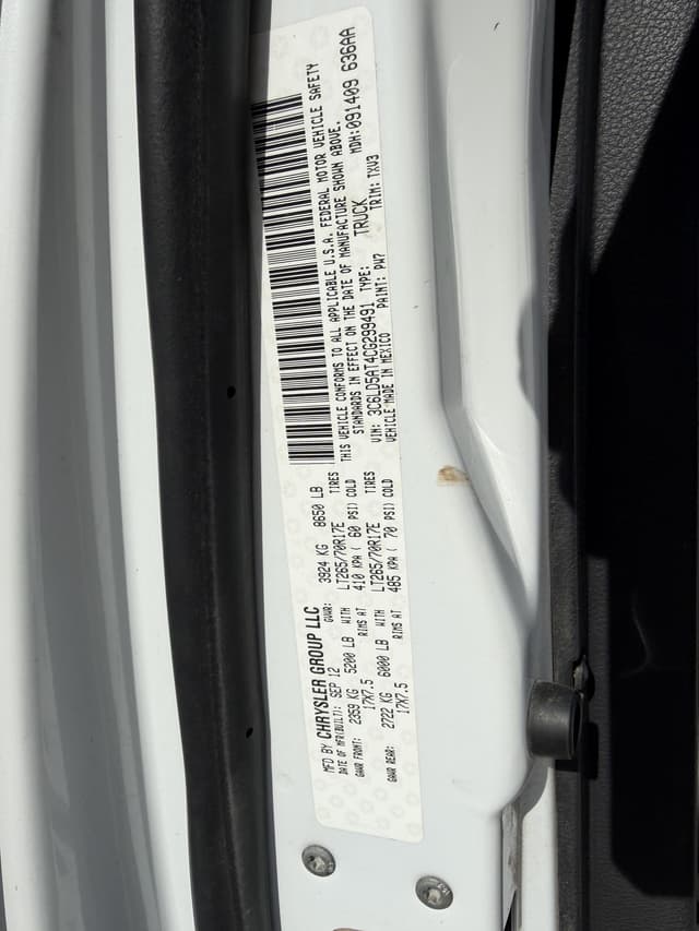 Image of Dodge Ram 2500HD equipment image 3