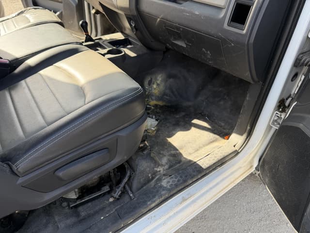 Image of Dodge Ram 2500HD equipment image 2