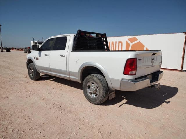 Image of Dodge Ram 2500 equipment image 2