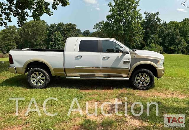 Image of Dodge Ram 2500 equipment image 3