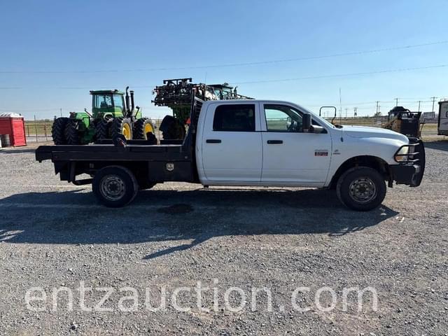 Image of Dodge Ram 2500 equipment image 3