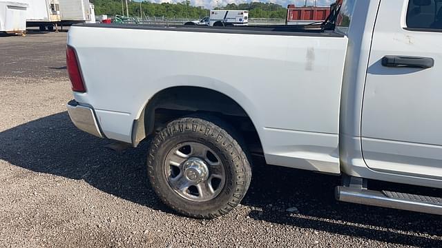 Image of Dodge Ram 2500 equipment image 4