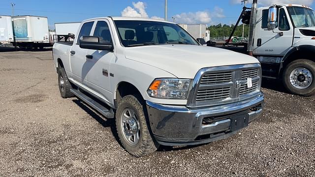 Image of Dodge Ram 2500 equipment image 2