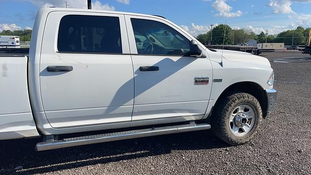 Image of Dodge Ram 2500 equipment image 3