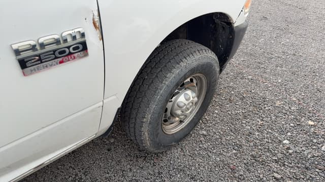 Image of Dodge Ram 2500 equipment image 3
