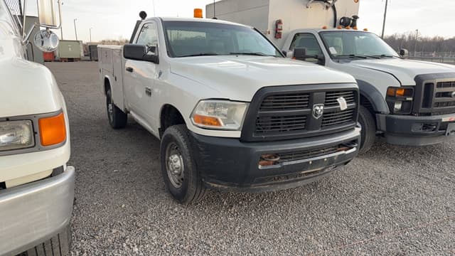 Image of Dodge Ram 2500 equipment image 2