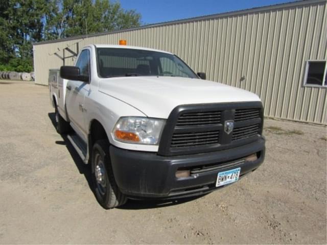 Image of Dodge Ram 2500HD equipment image 2