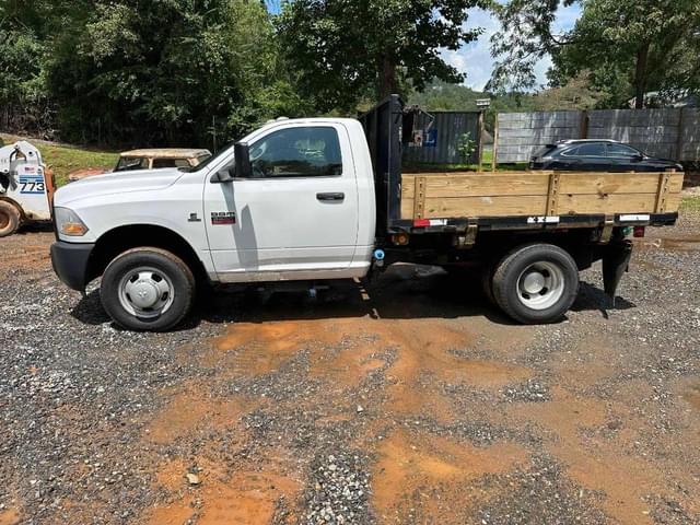 Image of Dodge Ram 3500 equipment image 1