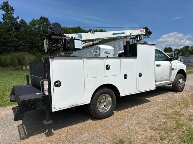 Image of Dodge Ram 3500 equipment image 4