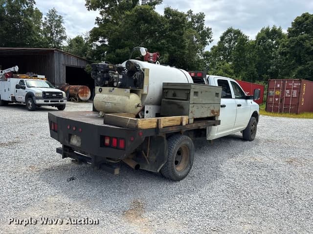Image of Dodge Ram 3500 equipment image 4