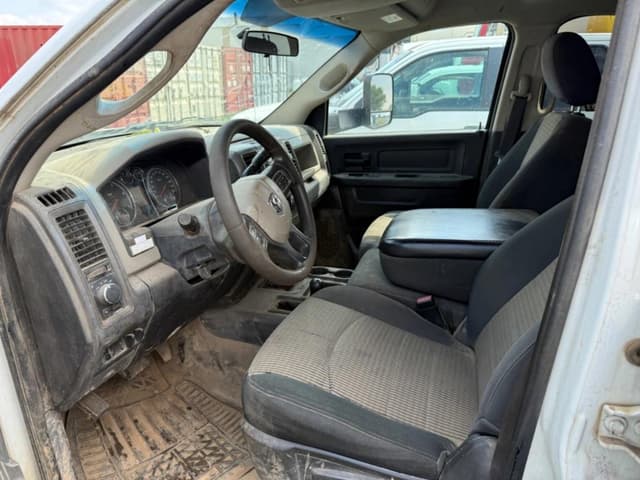 Image of Dodge Ram 3500 equipment image 4