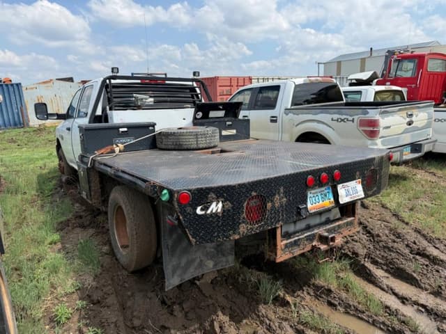 Image of Dodge Ram 3500 equipment image 3