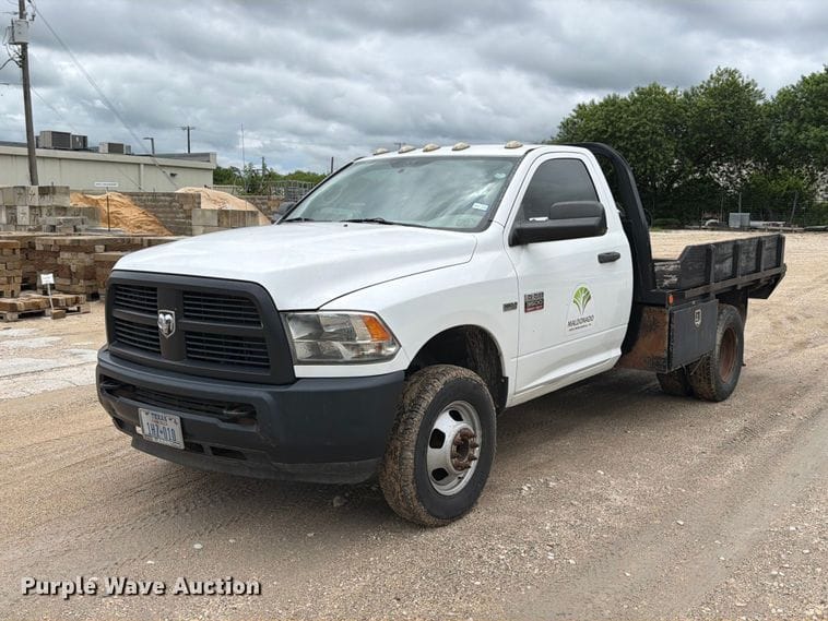 2012 Dodge Ram 3500 Equipment Image0