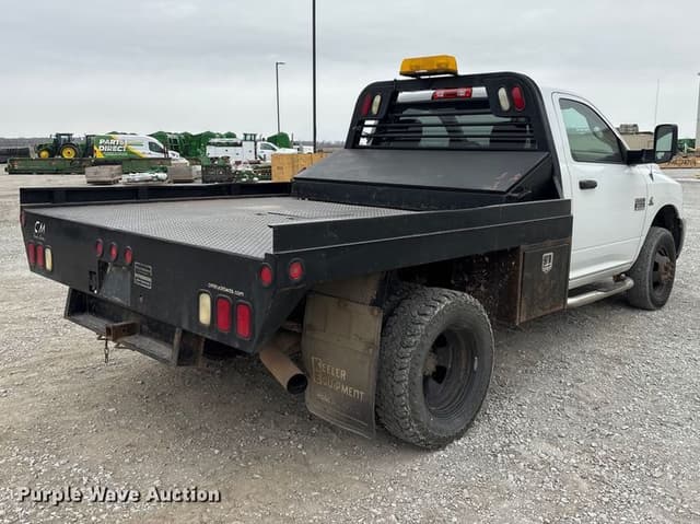 Image of Dodge Ram 3500 equipment image 4